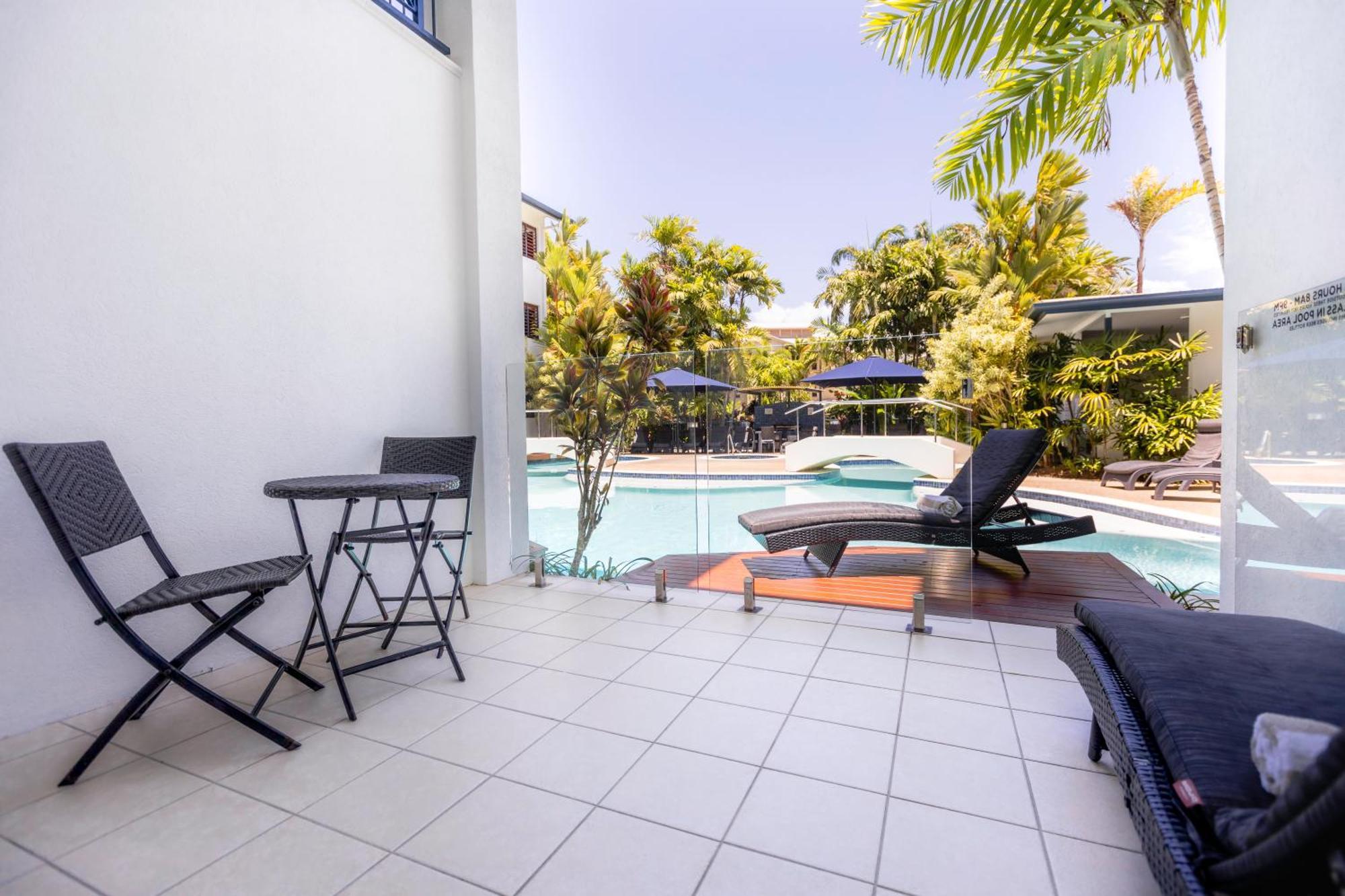 Meridian At Port Douglas - Adults Only Aparthotel Buitenkant foto