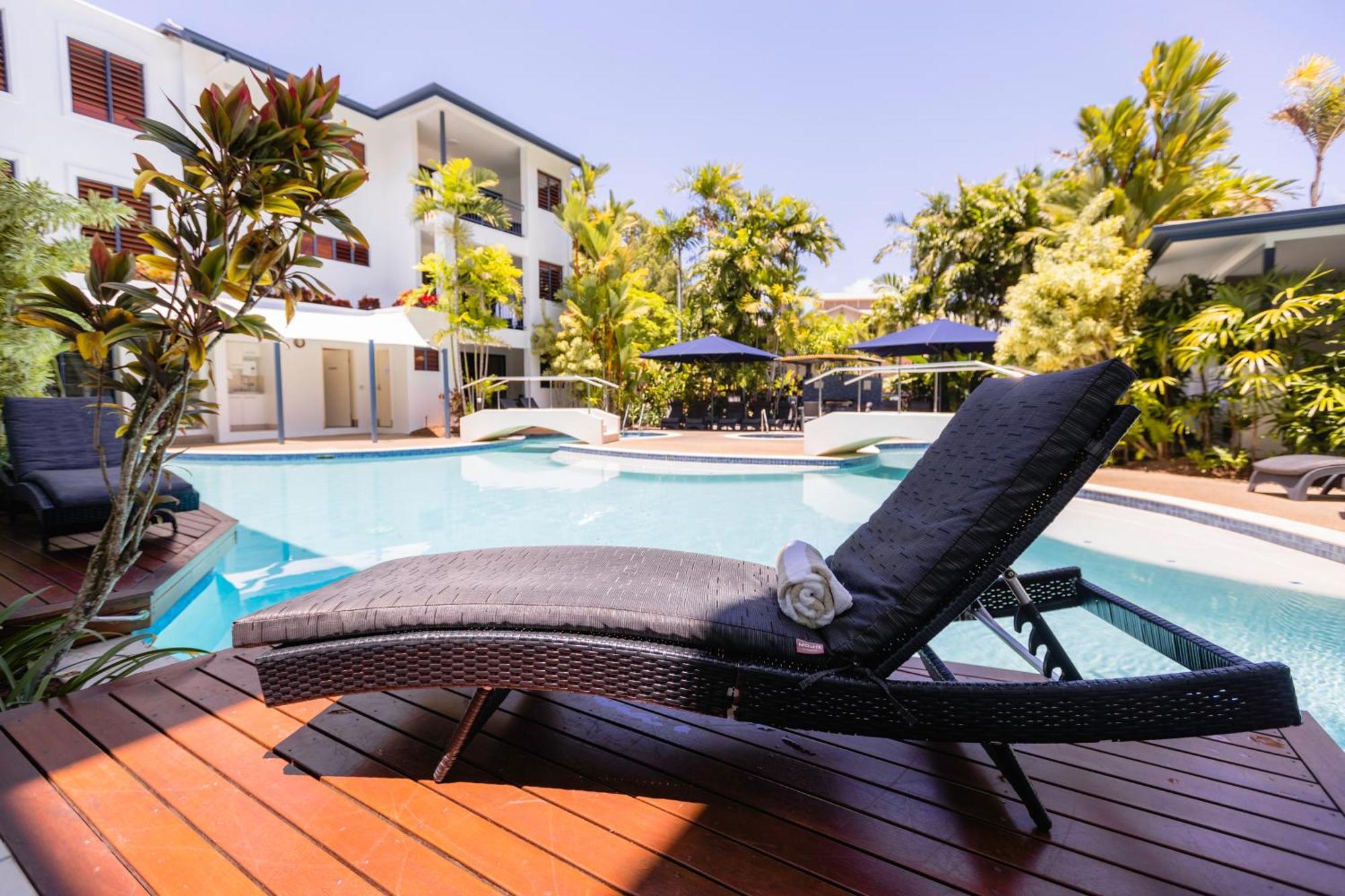 Meridian At Port Douglas - Adults Only Aparthotel Buitenkant foto