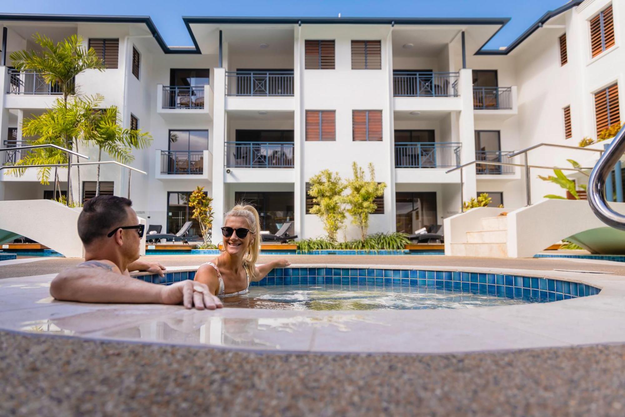 Meridian At Port Douglas - Adults Only Aparthotel Buitenkant foto